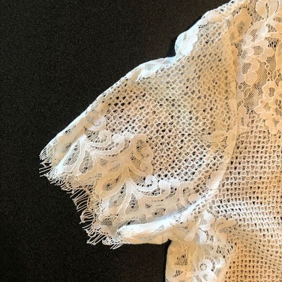 Forever 21 White Lace Floral Sheer Top - Picture 3 of 5